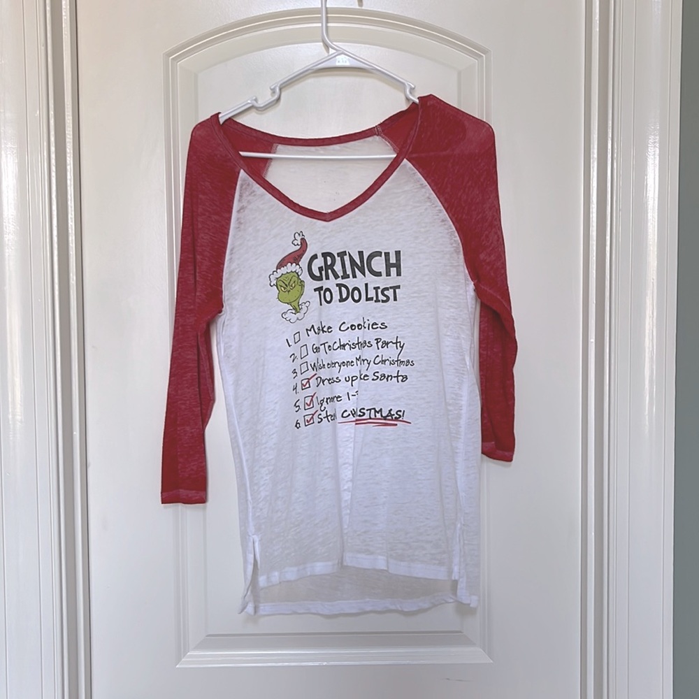 Red/White Grinch To-Do List Shirt Size Medium